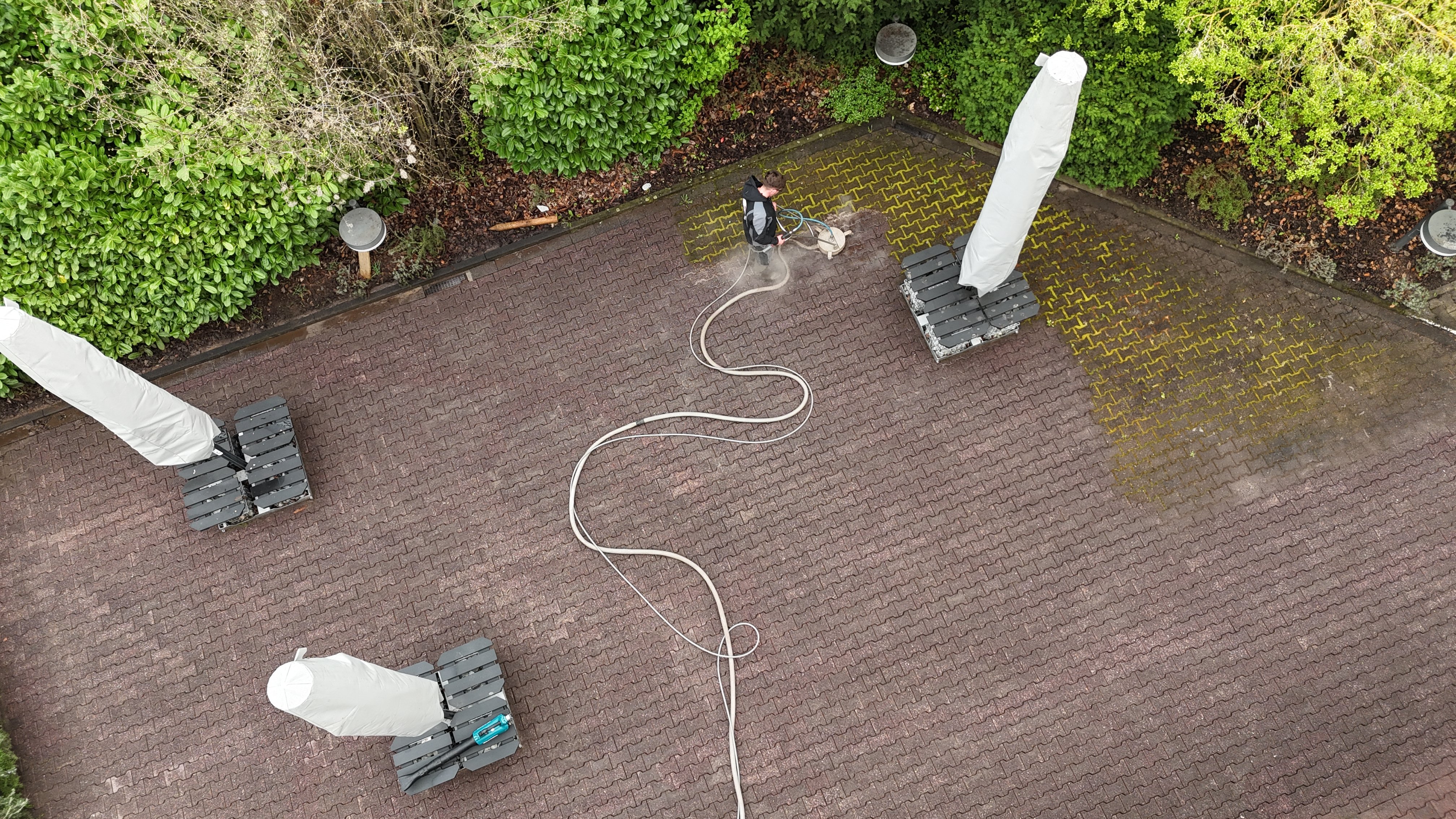 Terrassenreinigung im Hotel – Courtyard by Marriott