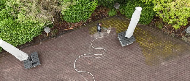 Terrassenreinigung im Hotel – Courtyard by Marriott